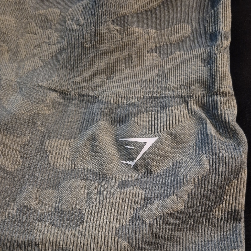 Gymshark Camo Leggings - Picture 2 of 5